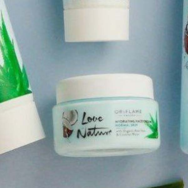 love-nature-hydrating-face-cream-with-organic-aloe-vera-coconut-water-2